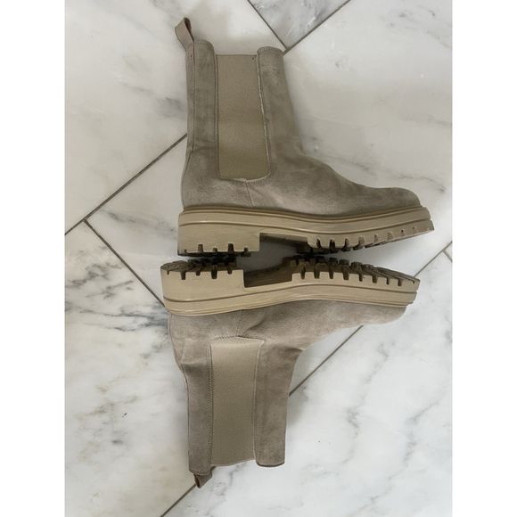 Michele Lopriore Women’s Euro 37 US 6.5 Light Tan Suede Lug Sole Combat Boot - Picture 5 of 12